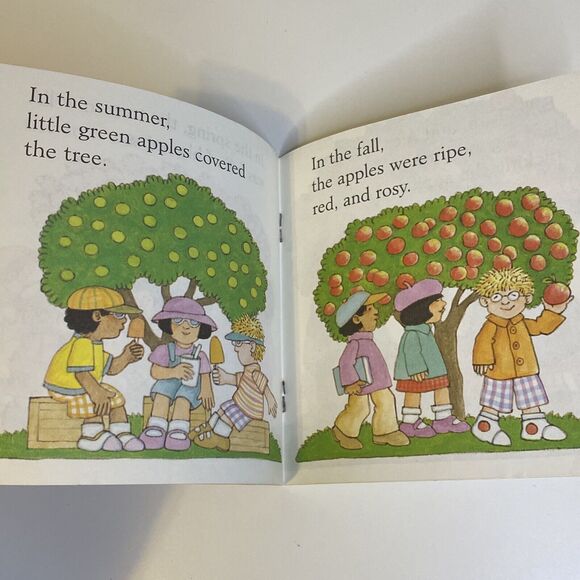 Vintage Childrens Books Lot Of 2 - Sugums Boat - The Three Friends & The Apples - Picture 8 of 9